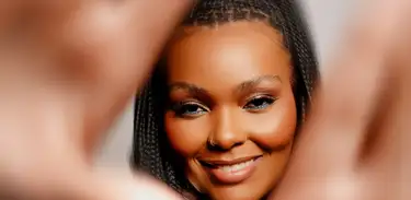 Andressa Hayalla, cantora