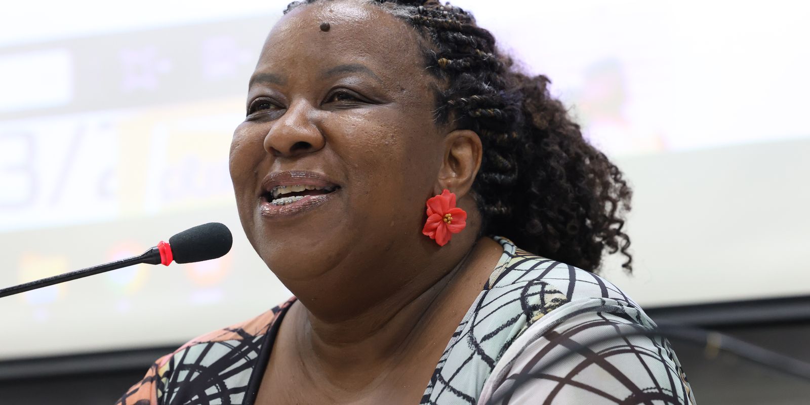 Ministra destaca multilateralismo na solução de questões da humanidade