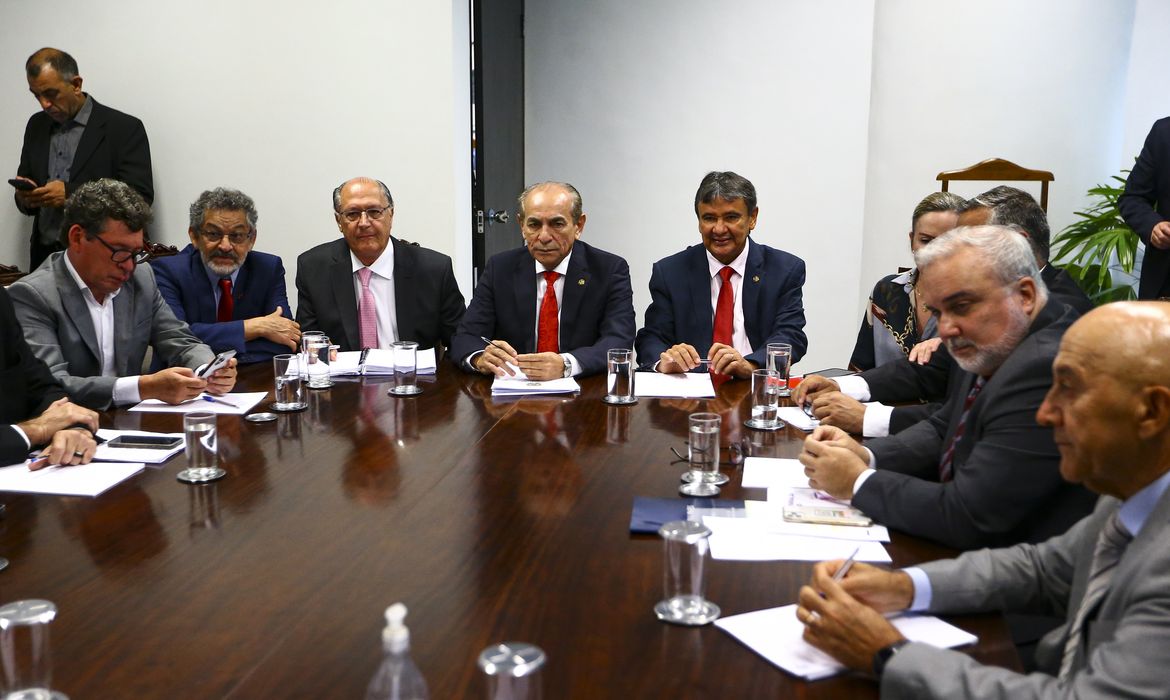 O relator-geral do Orçamento 2023, senador Marcelo Castro, realiza reunião com o vice-presidente eleito, Geraldo Alckmin e equipe de transição.