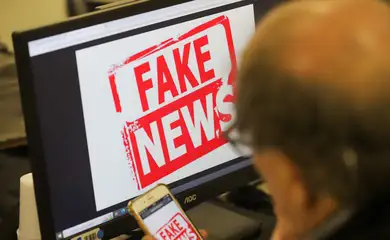Brasília (DF), 15.05.2023 - Fake News, ou Notícias Falsas (termo traduzido), são conteúdos enganosos distribuídos deliberadamente e principalmente através de plataformas digitais e redes sociais, e têm por objetivo enganar a fim de obtenção de ganhos financeiros ou políticos. Normalmente vêm acompanhadas por manchetes sensacionalistas que chamam a atenção da população, que é impelida ao compartilhamento, amplificando ainda mais o processo enganoso. Foto: Wilson Dias/Agência Brasil