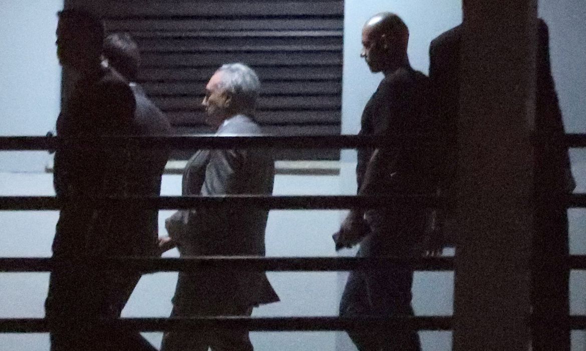O ex-presidente Michel Temer chega na Superintendência Regional da Polícia Federal no Rio de Janeiro.