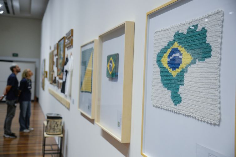 Rio de Janeiro (RJ), 28/04/2023 – Exposição Aqui é o fim do mundo, de Jaime Lauriano no Museu de Arte do Rio de Janeiro. Foto: Tomaz Silva/Agência Brasil