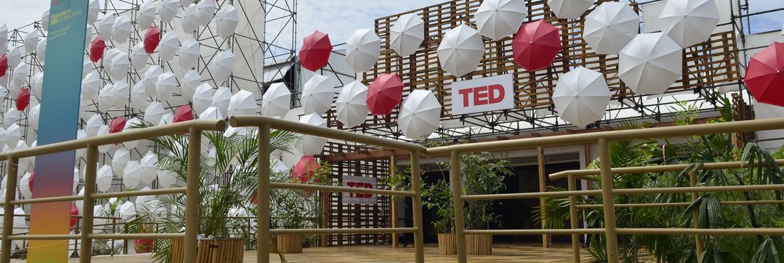 Fachada da estrutura, onde acontece a conferência TED Global, o evento acontece na praia de Copacabana.
