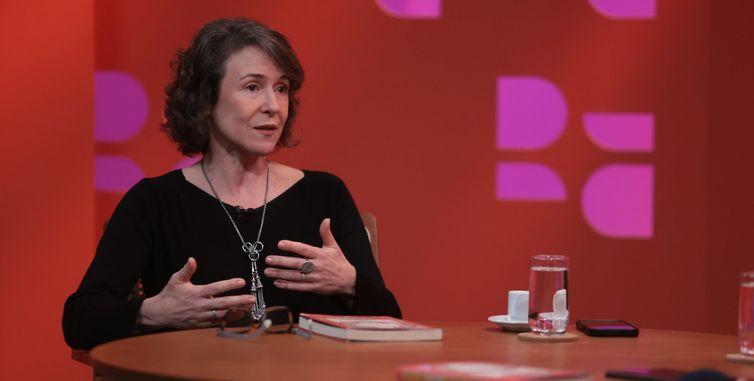 Historiadora e professora Arlene Clemesha participa do programa DR com Demori