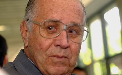 O médico Aloysio Campos da Paz Júnior, fundador da Rede Sarah, morreu hoje