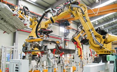 Uso de robôs na indústria