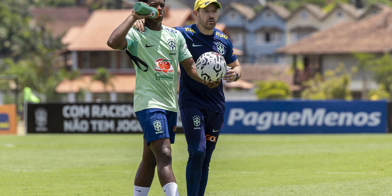 "Seleção mostrou evolução", elogia Ramon, após 2 a 0 sobre Colômbia