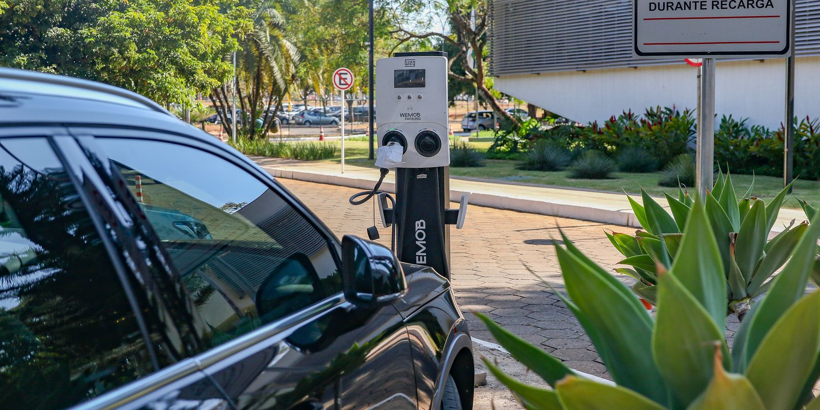 Imposto sobre importação de carro elétrico aumenta para 18%