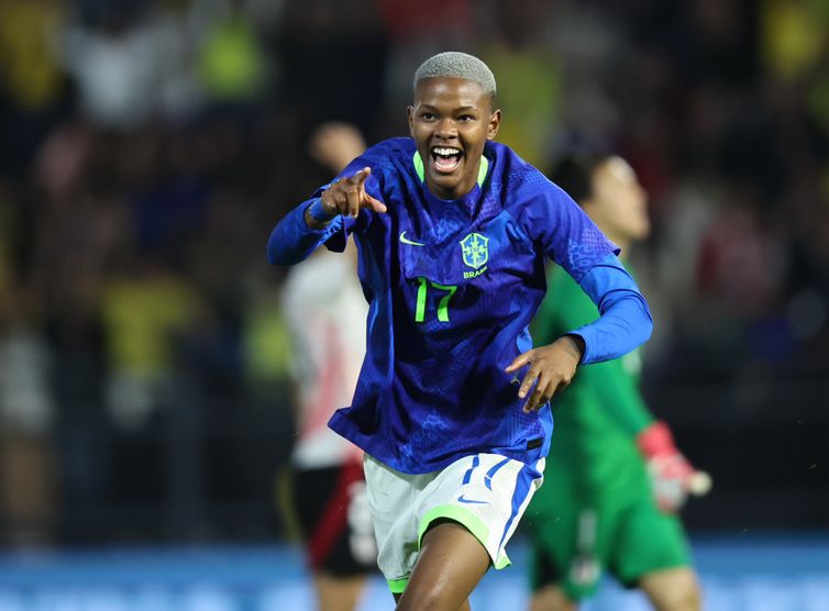 No primeiro jogo com a camisa da seleção, atacante Jhonson marca e garante a vitória da seleção brasileira feminina sobre o Japão por 2 a 1, no segundo amistoso contra as asiáticas - em 02/06/2025
