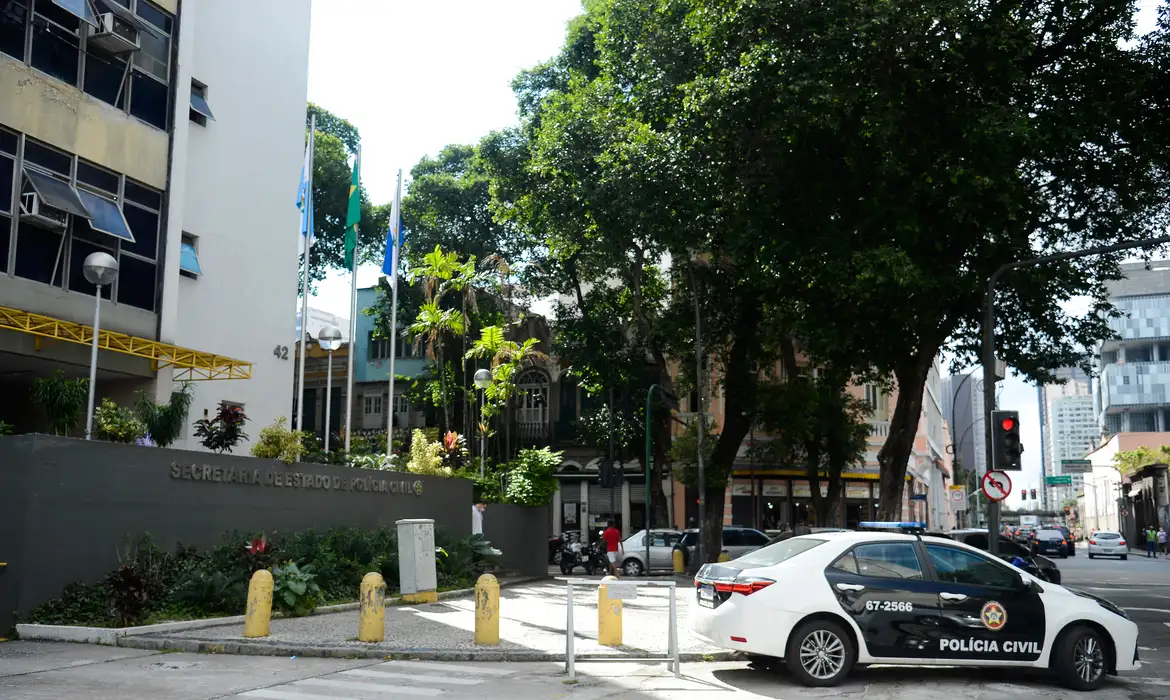 Fachada da Secretaria de Estado da Polícia Civil, no centro do Rio de Janeiro