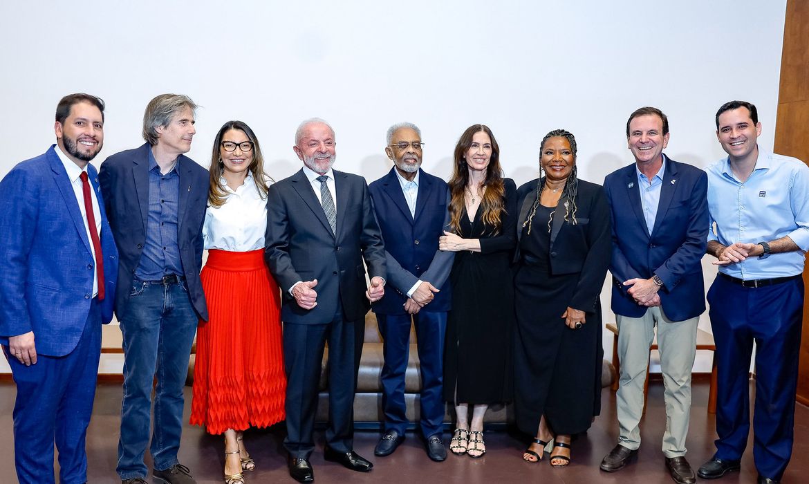Entrega da Ordem do Mérito Cultural, no Rio de Janeiro. 