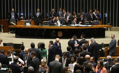 Brasília - Plenário da Câmara dos Deputados rejeita o requerimento de urgência da proposta de reforma trabalhista (Fabio Rodrigues Pozzebom/Agência Brasil)