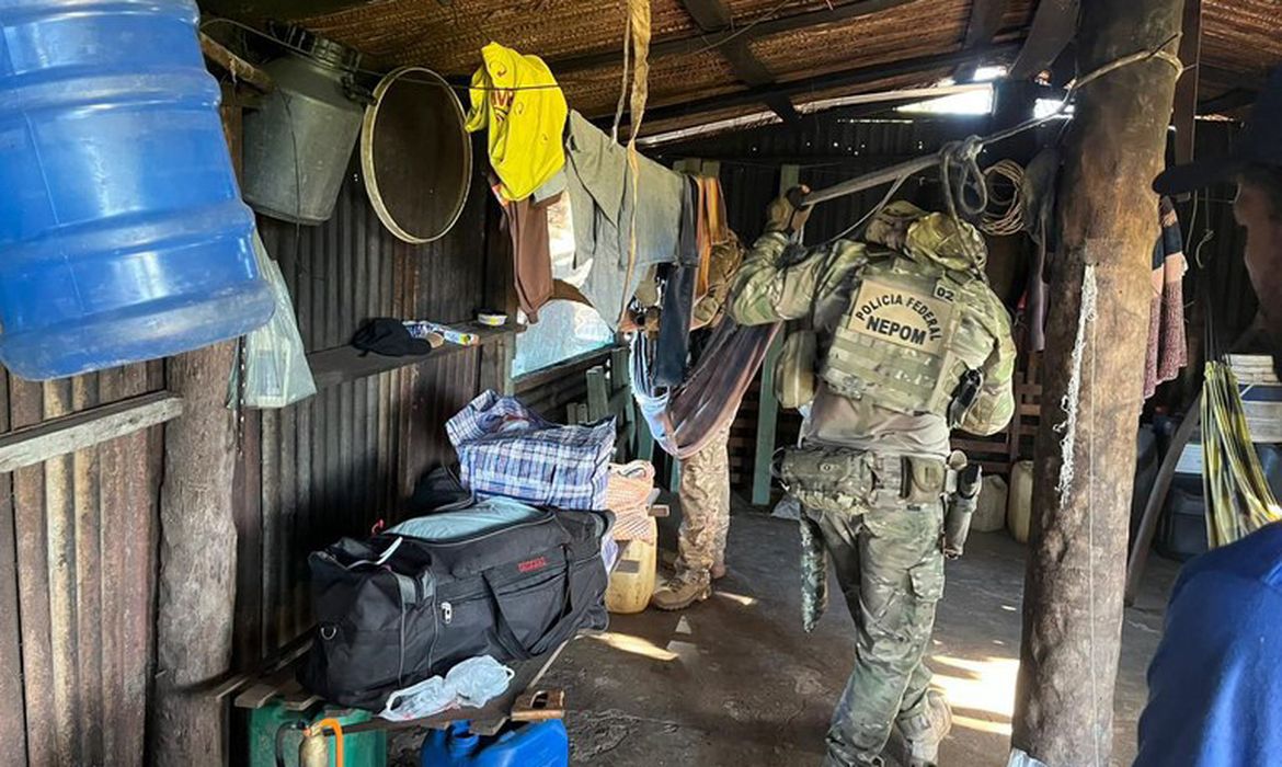 Brasília (DF) 25/01/2024 - PF combate trabalho análogo a de escravo em Corumbá
Há suspeitas de ocorrência de outros crimes como apropriação de benefício da pessoa idosa, difamação, injúria e lesão corporal.
Foto: Policia Federal/Divulgação