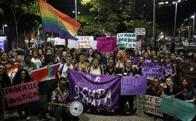 Rio de Janeiro (RJ), 19/08/2024 – Dia do Orgulho Lésbico reúne mulheres no centro da cidade em luta por direitos e contra o preconceito. Foto: Fernando Frazão/Agência Brasil