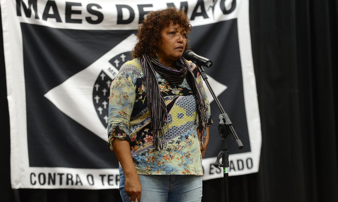 São Paulo - Debora Silva, do movimento Mães de Maio, na inauguração do Memorial dos Crimes de Maio e do Genocídio Democrático  (Rovena Rosa/Agência Brasil)