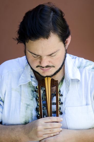 O violonista Yamandu Costa