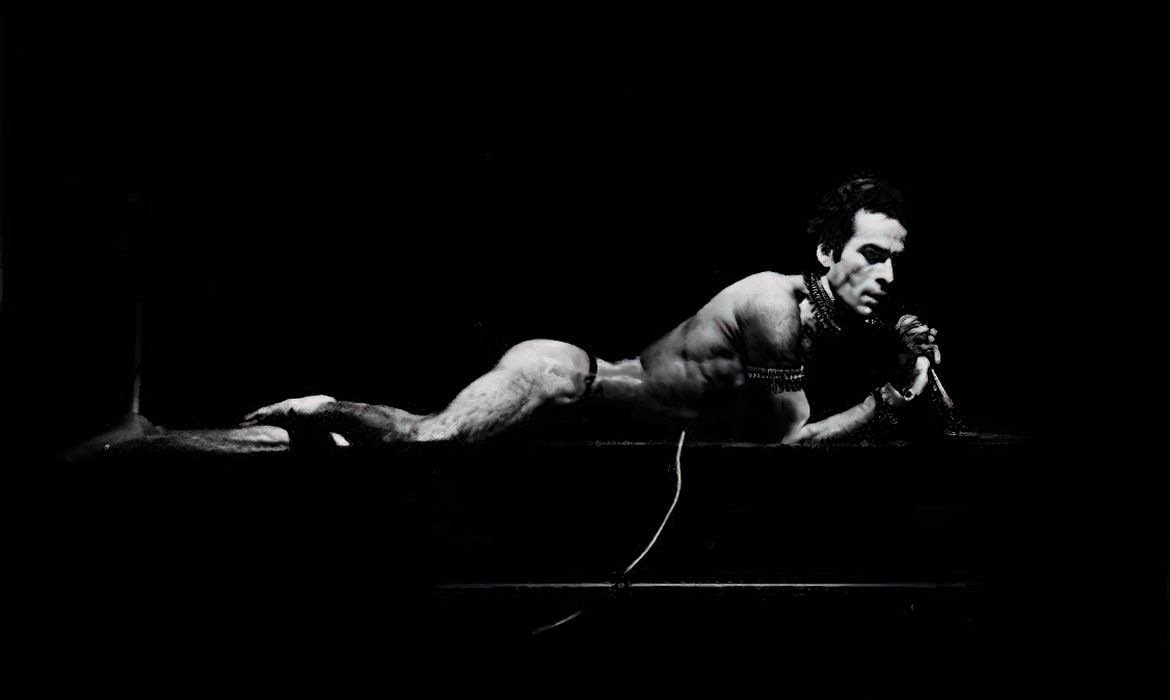 Brasília (DF) 21/02/2025 - Mostra celebra os 50 anos de carreira do artista. A partir de 21 de fevereiro, público poderá conferir centenas de objetos originais, como figurinos, pôsteres, fotografias, trechos de apresentações e depoimentos.
Foto: Thereza Eugênia, cortesia da artista