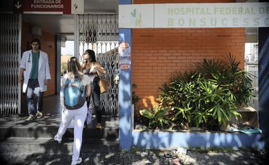 Hospital Federal de Bonsucesso, na zona norte da cidade, um dos hospitais federais do Rio de Janeiro que entraram em greve nesta semana (Tânia Rêgo/Agência Brasil)