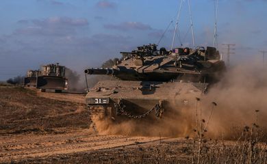 Israel inicia ofensiva terrestre na Faixa de Gaza