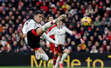 Soccer Football - Premier League - Liverpool v Fulham - Anfield, Liverpool, Britain - December 14, 2024 Fulham's Andreas Pereira scores their first goal REUTERS/Phil Noble EDITORIAL USE ONLY. NO USE WITH UNAUTHORIZED AUDIO, VIDEO, DATA, FIXTURE LISTS, CLUB/LEAGUE LOGOS OR 'LIVE' SERVICES. ONLINE IN-MATCH USE LIMITED TO 120 IMAGES, NO VIDEO EMULATION. NO USE IN BETTING, GAMES OR SINGLE CLUB/LEAGUE/PLAYER PUBLICATIONS. PLEASE CONTACT YOUR ACCOUNT REPRESENTATIVE FOR FURTHER DETAILS..     TPX IMAGES OF THE DAY