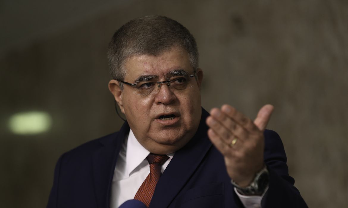 O ministro da Secretaria de Governo, Carlos Marun, fala à imprensa sobre as votações no Congresso e sobre o indiciamento do presidente Temer.