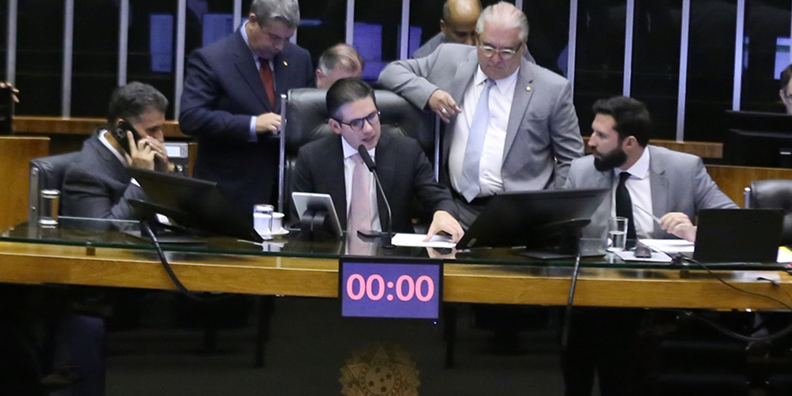 Câmara aprova urgência para proposta que reduz benefícios fiscais Câmara aprova urgência para proposta que reduz benefícios fiscais