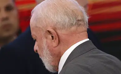 Brasília (DF), 25/10/2024 - Ferimento na cabeça do presidente Luiz Inácio Lula da Silva, que participa de cerimônia de assinatura do novo acordo de repactuação da reparação dos danos da tragédia de Mariana (MG). Foto: Marcelo Camargo/Agência Brasil