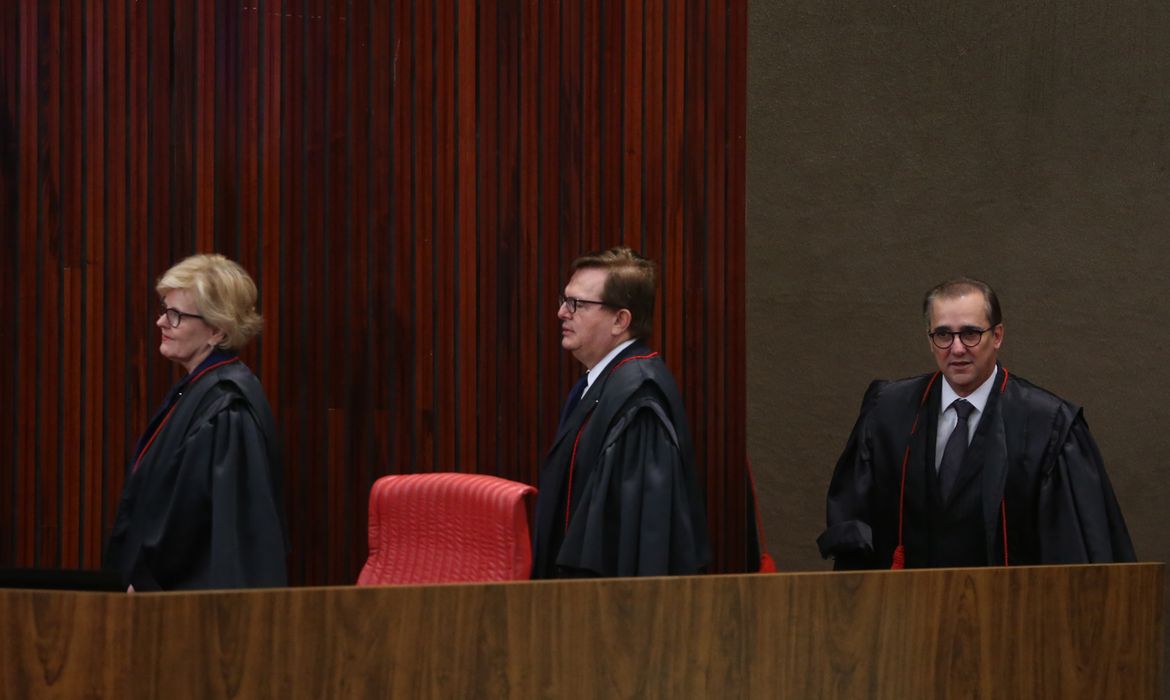 Brasília - O Tribunal Superior Eleitoral (TSE) retoma o julgamento da ação em que o PSDB pede a cassação da chapa Dilma-Temer, vencedora das eleições presidenciais de 2014 (José Cruz/Agência Brasil)