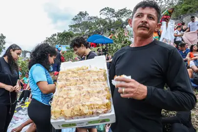 Brasília (DF),  18/04/2025.- José Elinton, fala com a reportagem da Agência Brasil, antes da cerimonia da Via sacra do Morro da Capelinha.
Foto: Antonio Cruz/Agência Brasil
