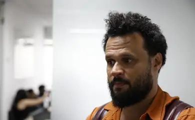 Rio de Janeiro (RJ), 27/11/2025 – O sociólogo Luiz Augusto Campos participa do 1º Encontro de Cotistas Egressos da Universidade do Estado do Rio de Janeiro (Uerj). Foto: Fernando Frazão/Agência Brasil