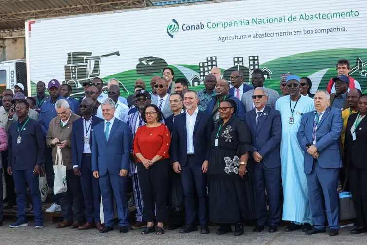 Brasília (DF), 20/05/2025 - 2º Diálogo Brasil-África sobre Segurança Alimentar, Combate à fome e desenvolvimento rural
Os objetivos do evento incluem o compartilhamento de experiências em produção agropecuária e aquícola, a troca de conhecimentos e tecnologias, o debate sobre o papel de políticas públicas eficazes, a discussão sobre pesquisa e inovação, e a valorização da agricultura familiar e da sustentabilidade. 
Foto: Jose Cruz/Agência Brasil