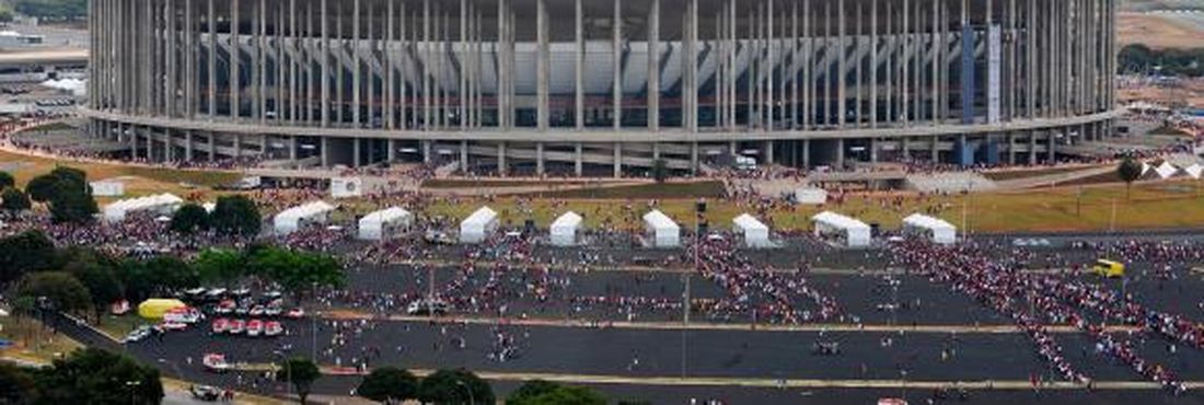 Catadores iniciaram capacitação pelo estádio em Brasília