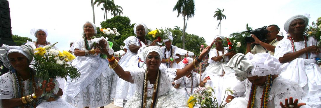 A celebração é considerada uma das mais simbólicas na Bahia e articula duas matrizes religiosas distintas – a católica e a afro-brasileira.