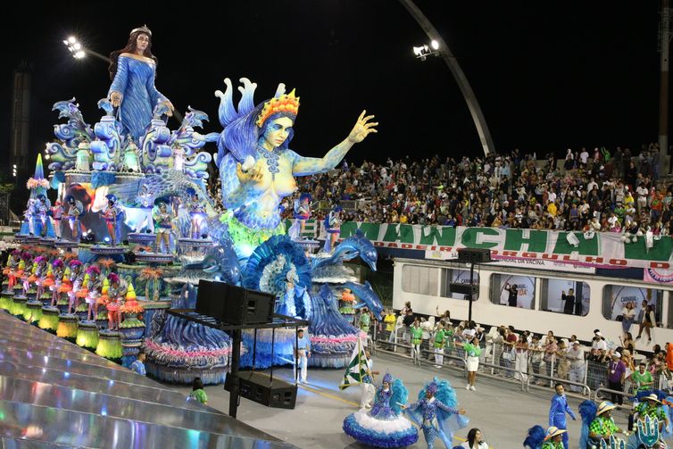 Desfile da Escola de Samba Mancha Verde, com o tema Planeta Água, no Sambódromo do Anhembi.