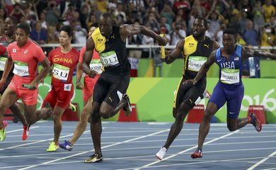 Bolt se aposenta com medalha de ouro 4 x 100 metros com equipe da Jamaica