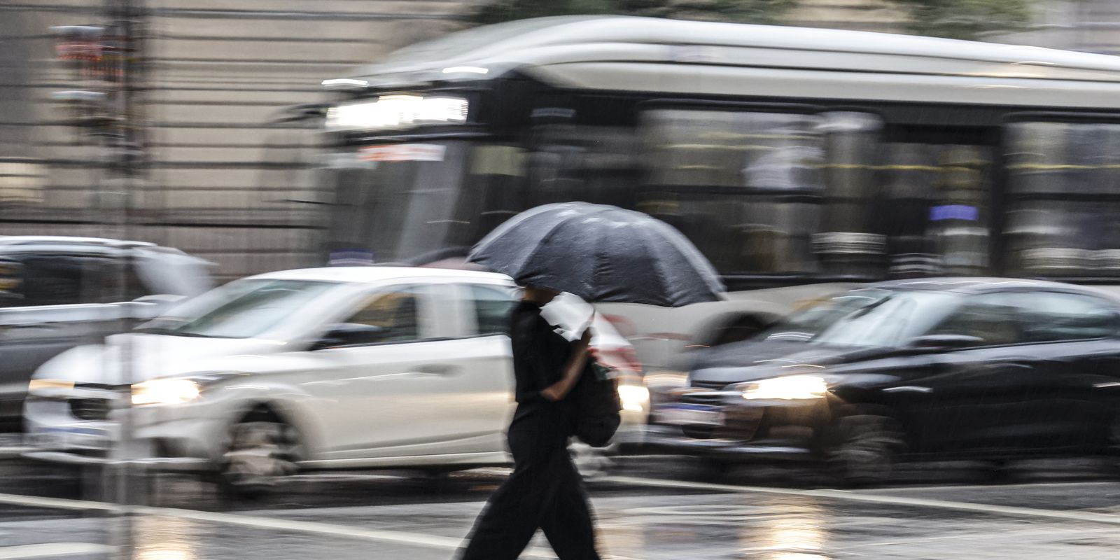 Defesa alerta para sequência de chuvas fortes em São Paulo