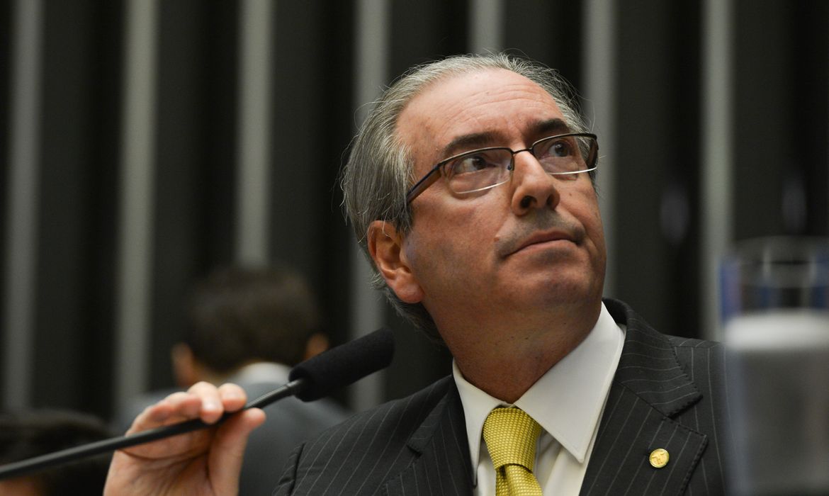 Brasília - Eduardo Cunha preside Ordem do Dia da Câmara dos Deputados para analisar e votar projetos  (Fabio Rodrigues Pozzebom/Agência Brasil)