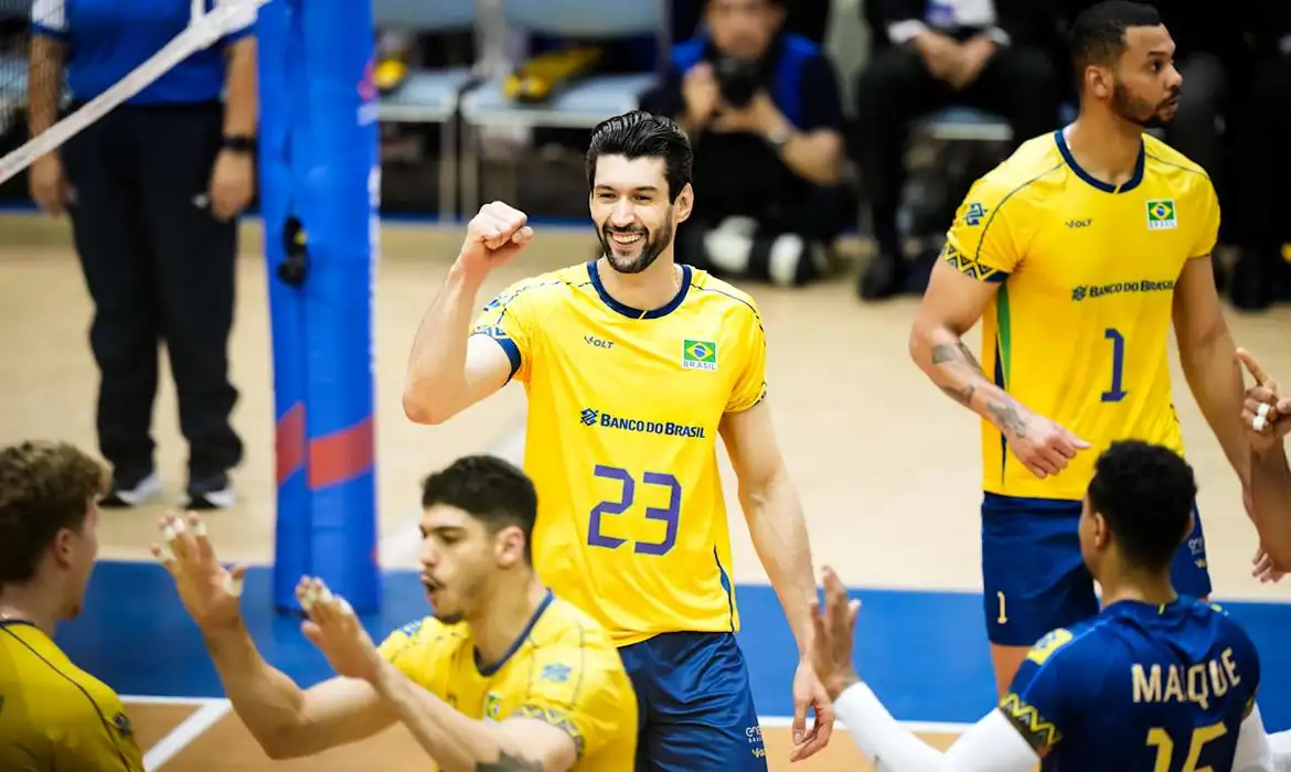 Brasil vencer Argentina por 3 sets a 1 na abertura da terceira semana classificatória da LIga das Nações de vôlei masculino - em 16/07/2025