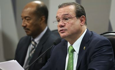 Brasília - O  secretário-geral da Câmara dos Deputados, Sílvio Avelino da Silva, e o senador Wellington Fagundes, presidente da Comissão Senado do Futuro, durante audiência pública sobre o futuro da democracia (Marcelo Camargo/Agência