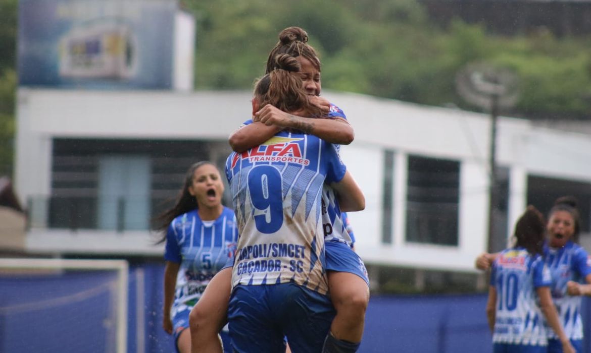 Napoli-SC vence de virada, por 2 a 1, Botafogo -campeonato brasileiro feminino A2