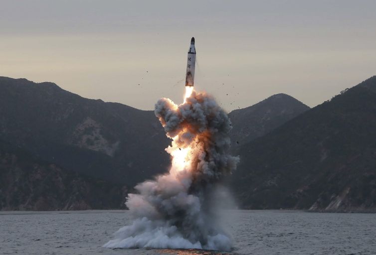 Foto de arquivo divulgada pela Agência Central de Notícias da Coreia do Norte do teste nuclear feito no domingo