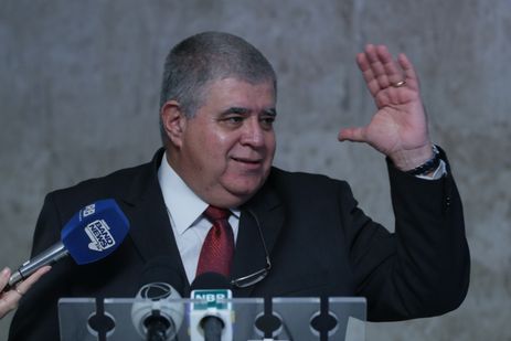 O ministro da Secretaria de Governo, Carlos Marun, fala à imprensa no Palácio do Planalto