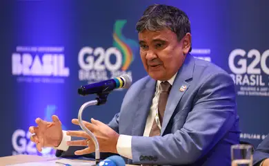 Rio de Janeiro (RJ), 24/07/2024 – O ministro do Desenvolvimento e Assistência Social, Família e Combate à Fome, Wellington Dias durante lançamento do relatório O Estado da Segurança Alimentar e Nutrição no Mundo 2024, na Sede da Ação da Cidadania, na zona portuária do Rio de Janeiro. Foto: Tomaz Silva/Agência Brasil