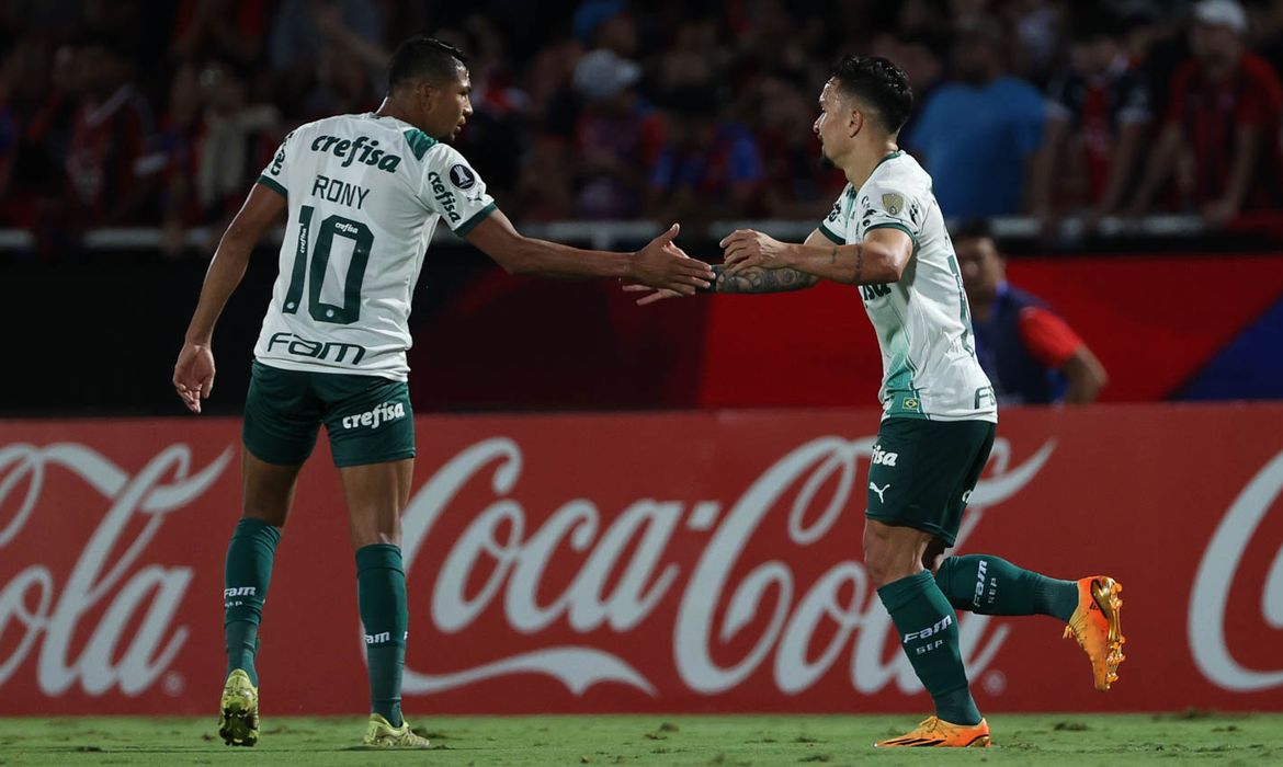 Palmeiras goleia Cerro Porteño por 5 a 0 e vai para as quartas da