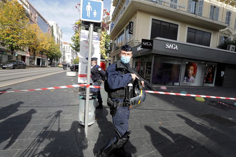 Relatado ataque de faca na cidade francesa de Nice