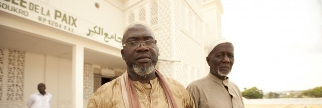 O imam Sylla Seydou é o líder muçulmano da mesquita da Paz, que fica na Costa do Marfim