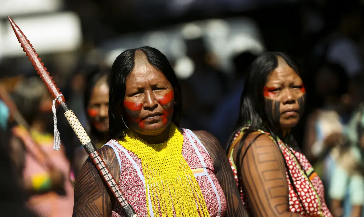 Brasília - Mulheres indígenas chegam no Acampamento Terra Livre