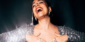 Roberta Sá celebra carreira com show intimista em Ipanema, no Rio