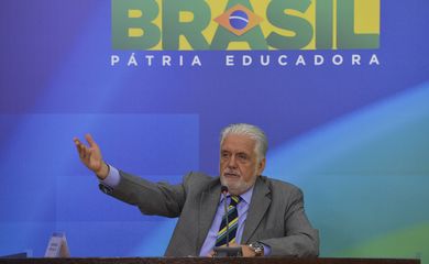 Brasília - Entrevista coletiva do ministro-chefe da Casa Civil, Jaques Wagner (Valter/Campanato/Agência Brasil)