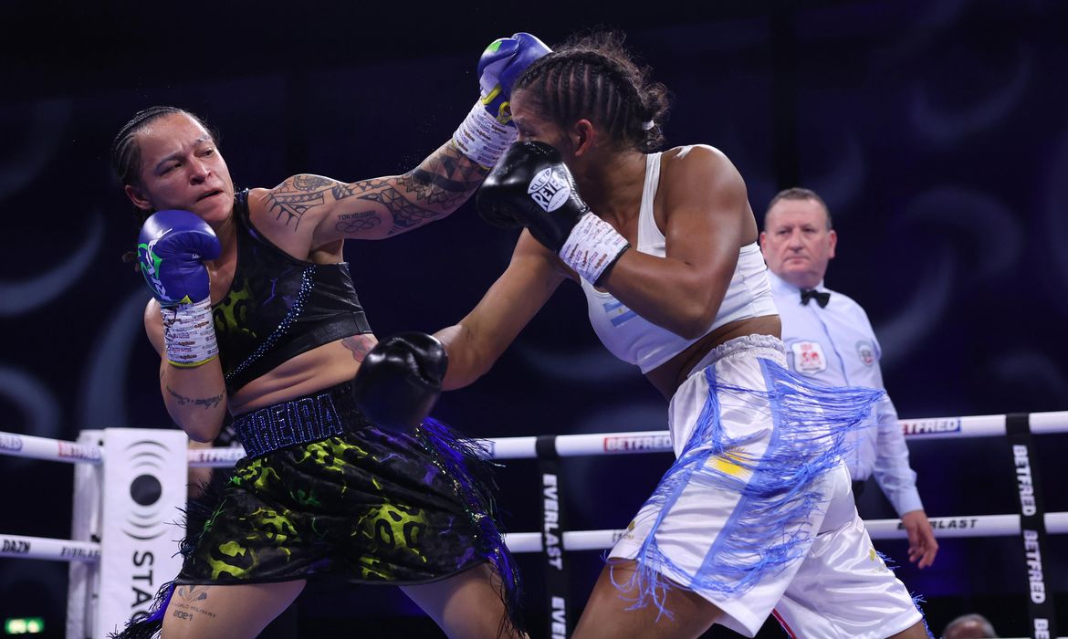 Bia Ferreira derrota argentina e é campeã mundial no boxe profissional. Foto: Matchroom